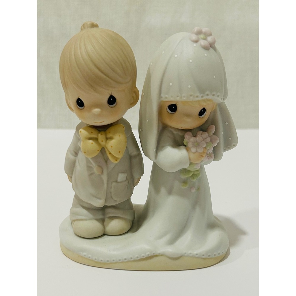 Precious Moments The Lord Bless You and Keep You Wedding Figurine E-3114 1979